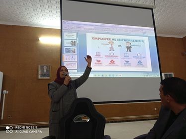 intervention de Mme Docteur la Diretrice de la maison de l'entrepreunariat de l'université de 08 Mai 1945 Guelma 