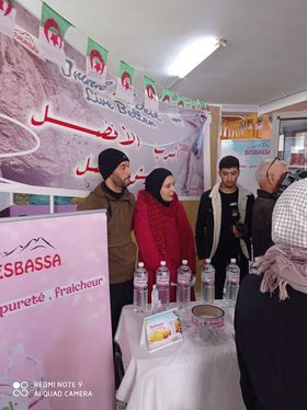coté des exposants qui exposent leurs produits