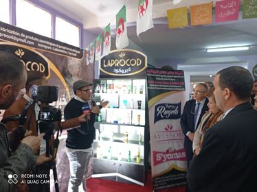 coté des exposants qui exposent leurs produits