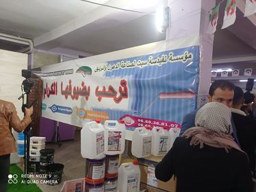 coté des exposants qui exposent leurs produits