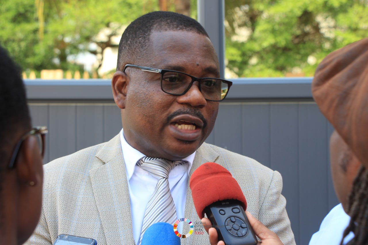 Orateurs M. AGBOVE 