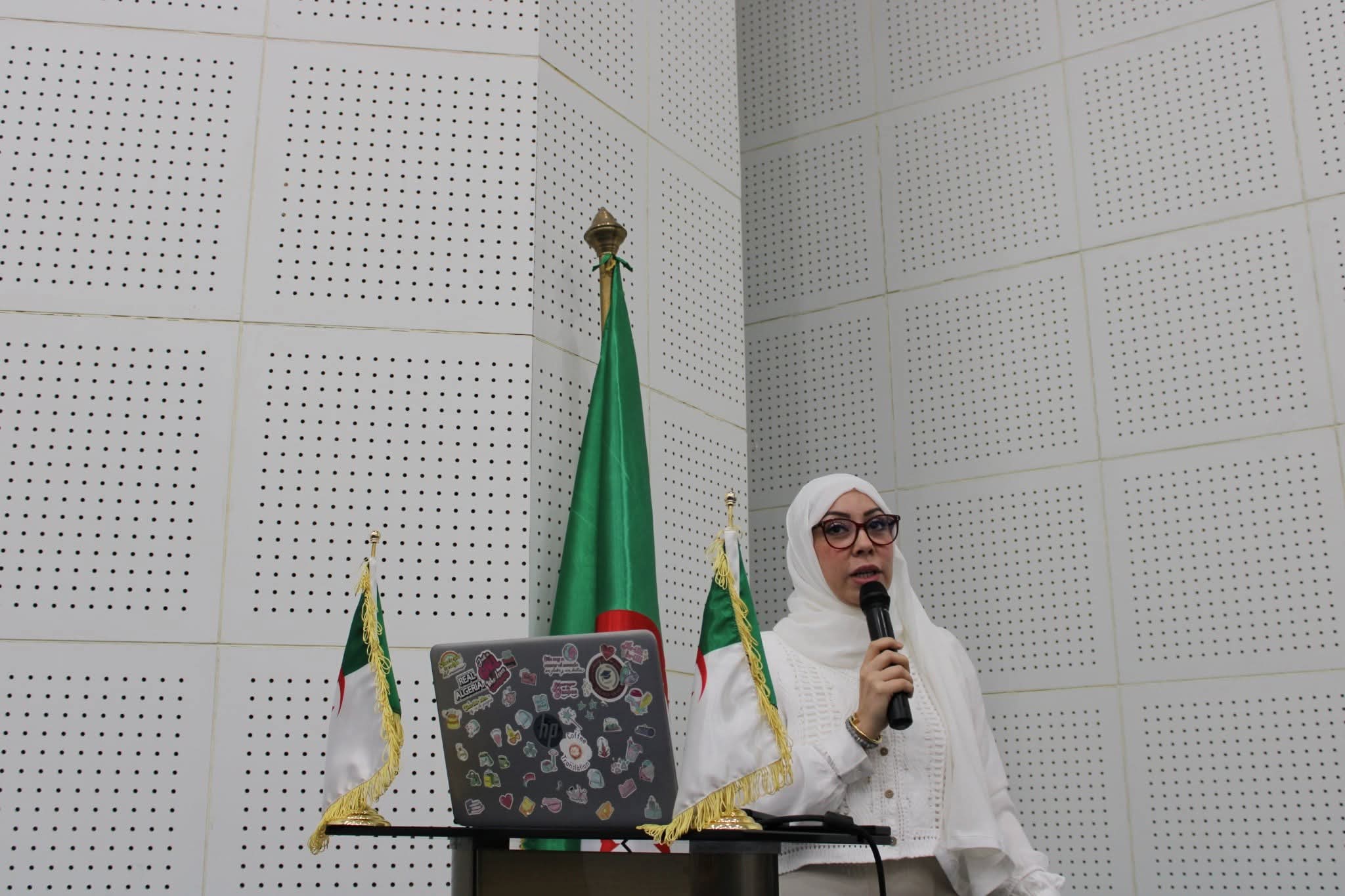 Directrice du centre d'appui à la technologie et innovation CATI UA2 Dr Mahmoudi Imane Amina