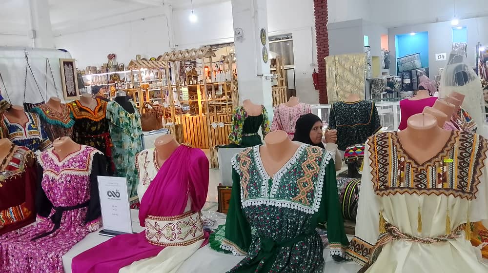خياطة تقليدية