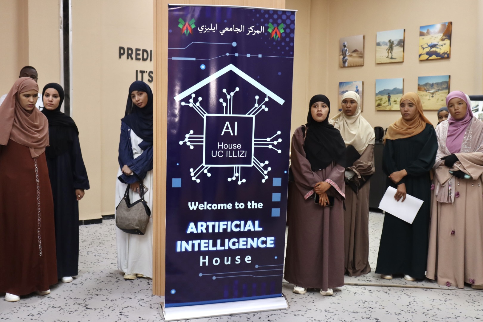 Image showing the Director of the AI House welcoming Social and Human Sciences students and introducing them to the center’s vision, activities, and innovation programs.