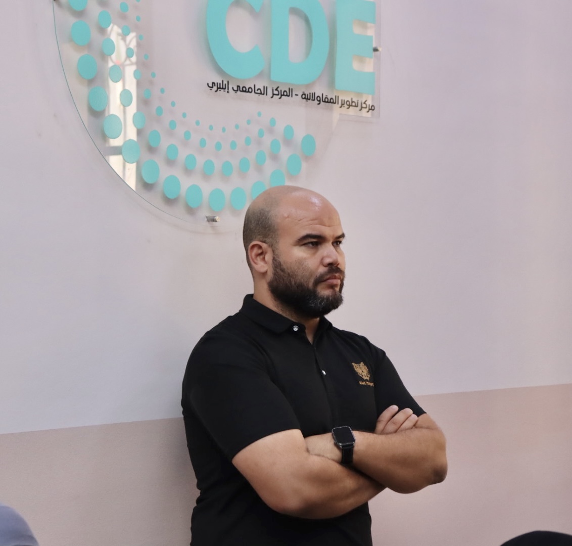 The Director of the Business Incubator attending the session and interacting with the workshop discussions.