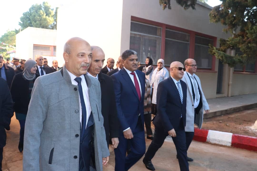 اليوم الدراسي الموسوم بترسيخ روح المقاولاتية لدى متربصي ومُتمهني وتلاميذ قطاع التكوين والتعليم المهنيين