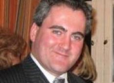 Profile picture for user Paul Maguire