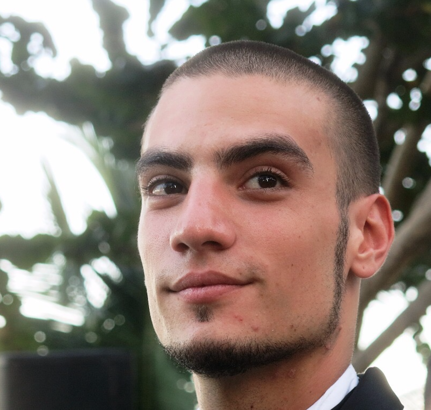Profile picture for user Gabriel Burgazzi