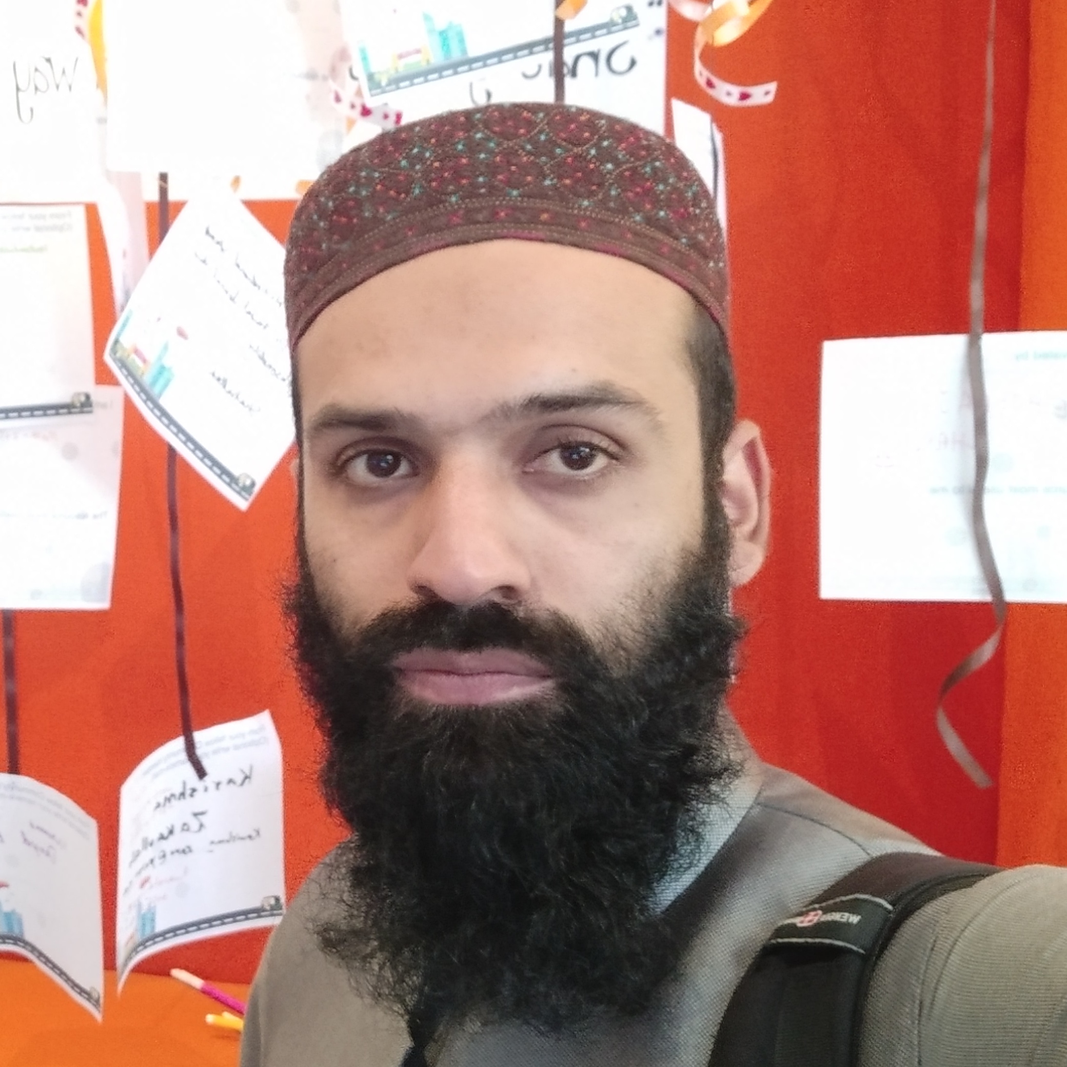 Profile picture for user hanifahsan786