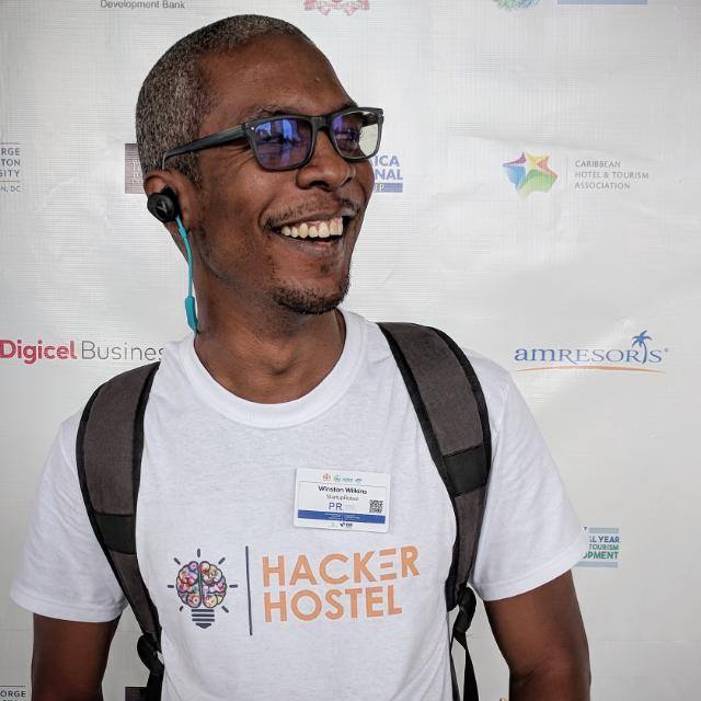 Profile picture for user winston@startuprobot.com