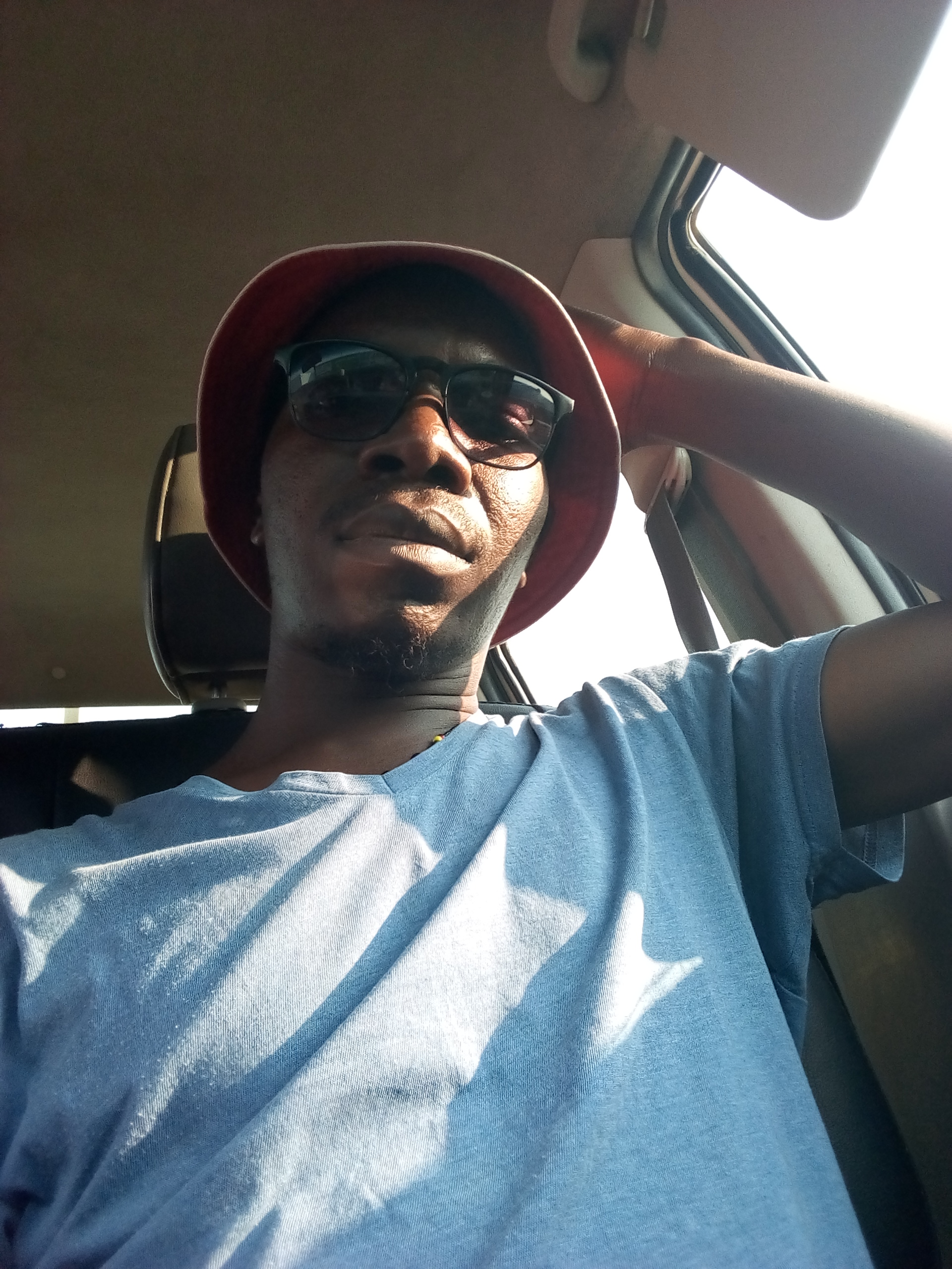 Profile picture for user milimohatamba