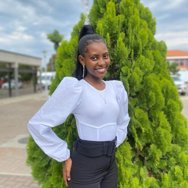 Profile picture for user khumobotlhe37