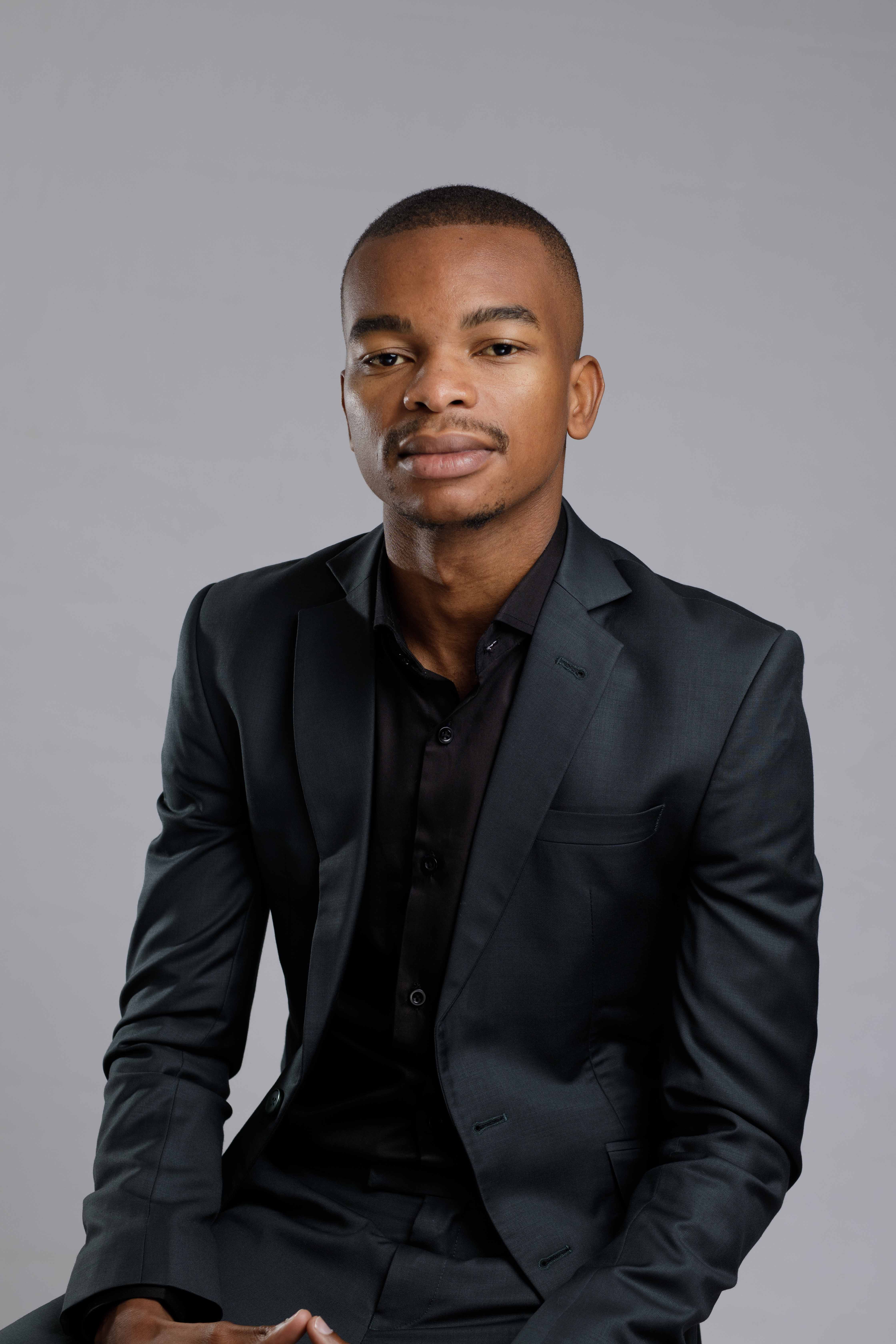 Profile picture for user JUNIOR MLONDOBUZI