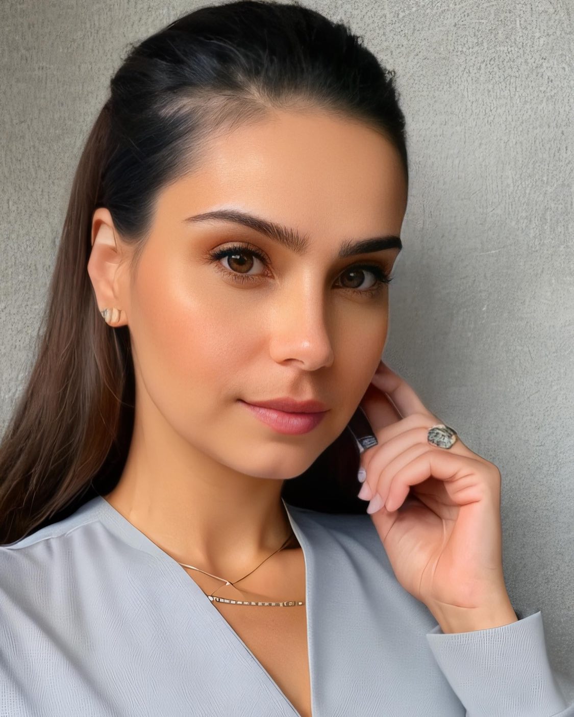 Profile picture for user zhila