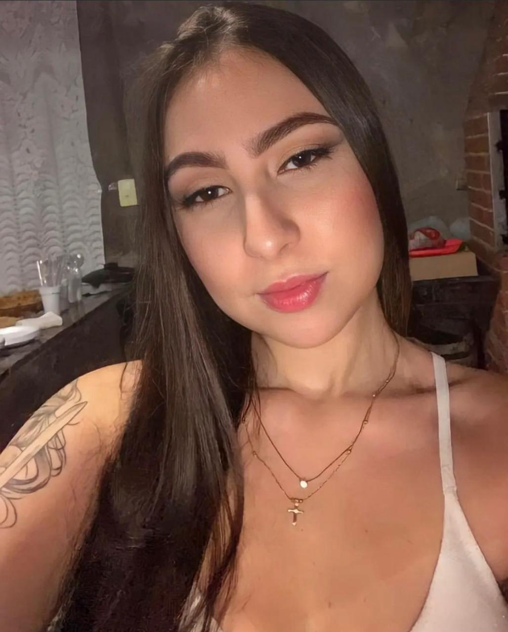 Profile picture for user fernanda.almeida