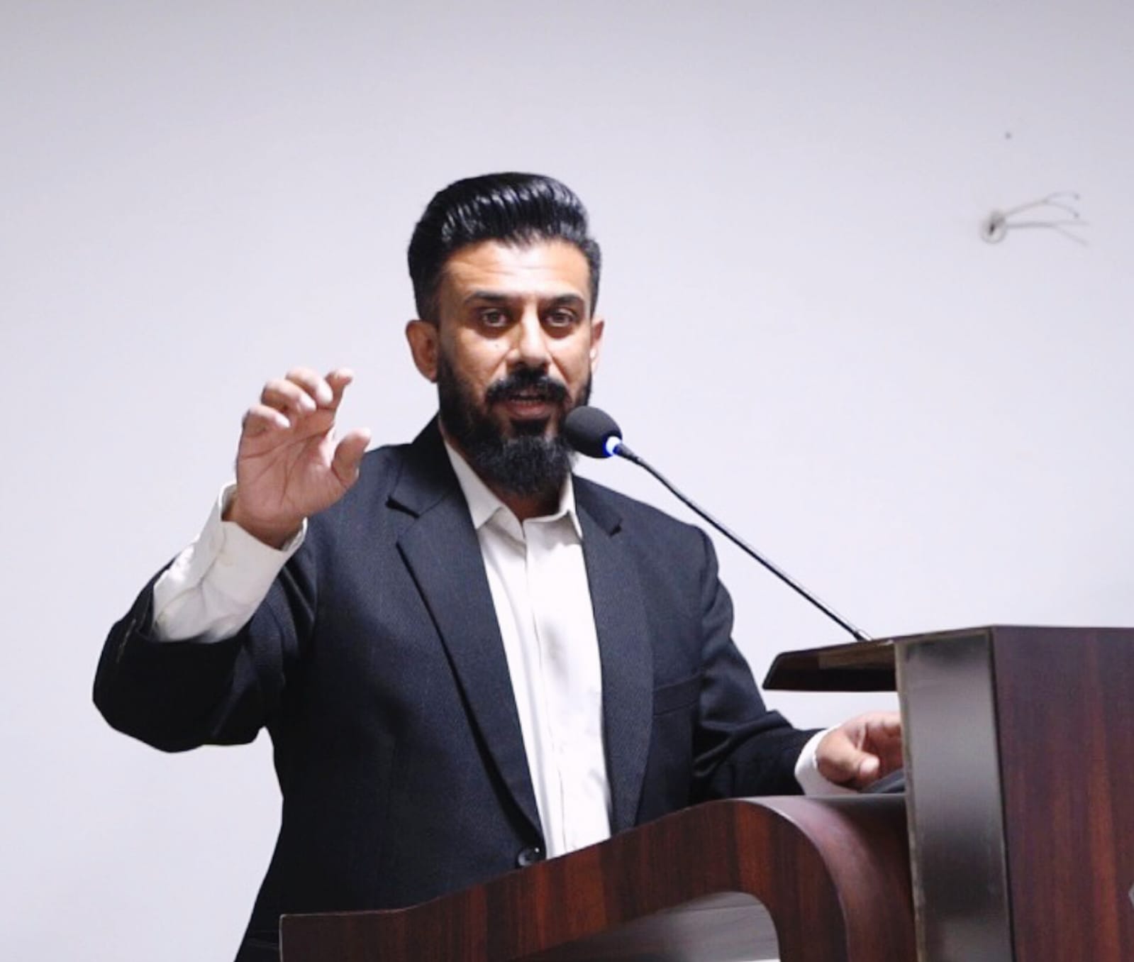 Profile picture for user omerhassan82