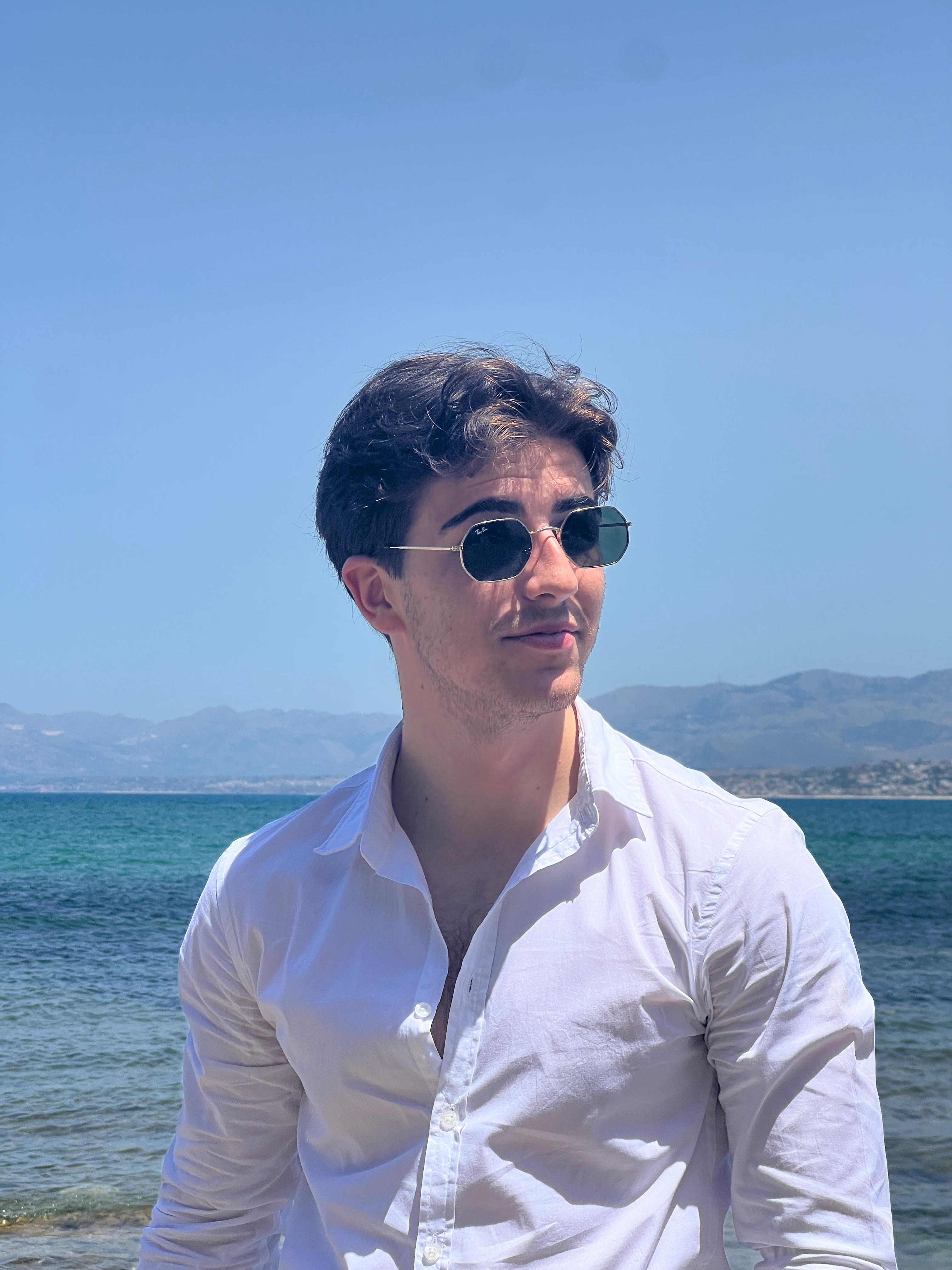 Profile picture for user provenzano.mario40