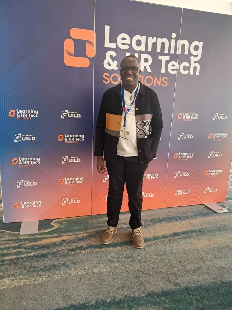 Profile picture for user Ronald Tumusiime