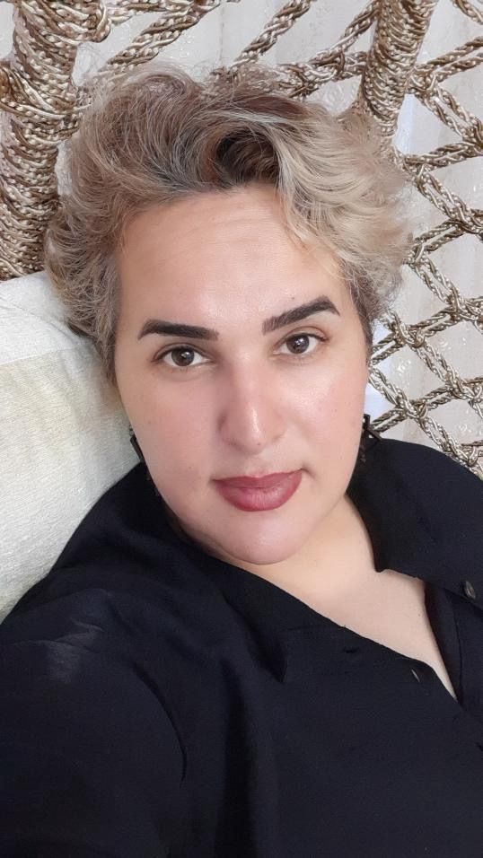 Profile picture for user leili.montreal