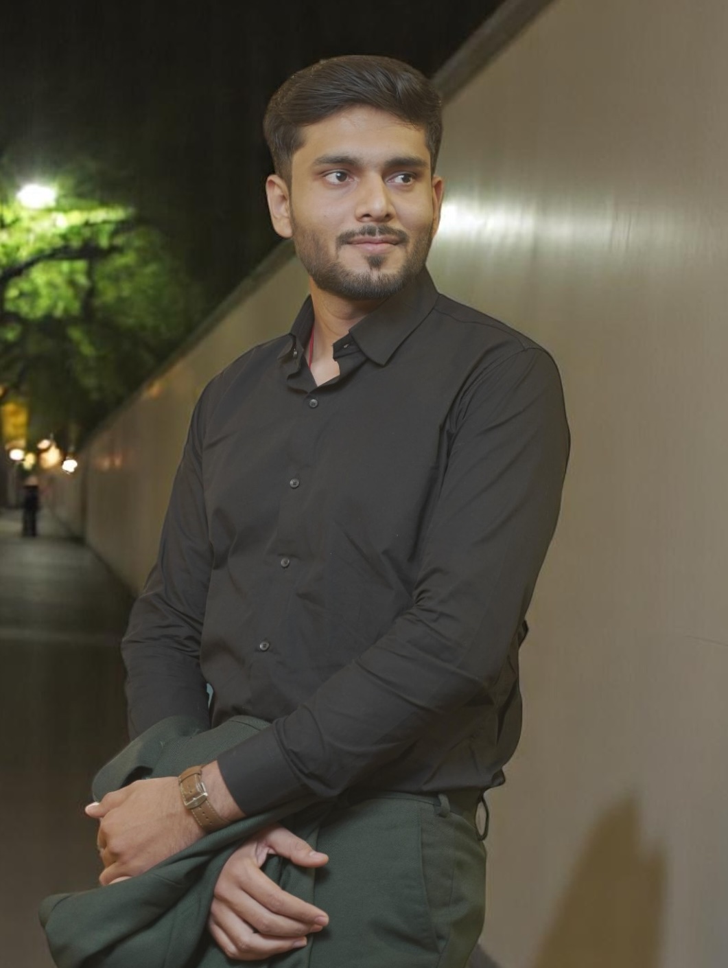 Profile picture for user shivamgolhani
