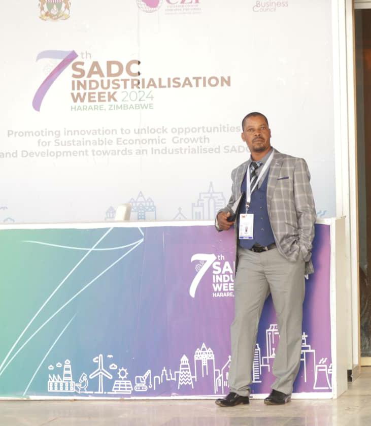 Profile picture for user lameckmphande