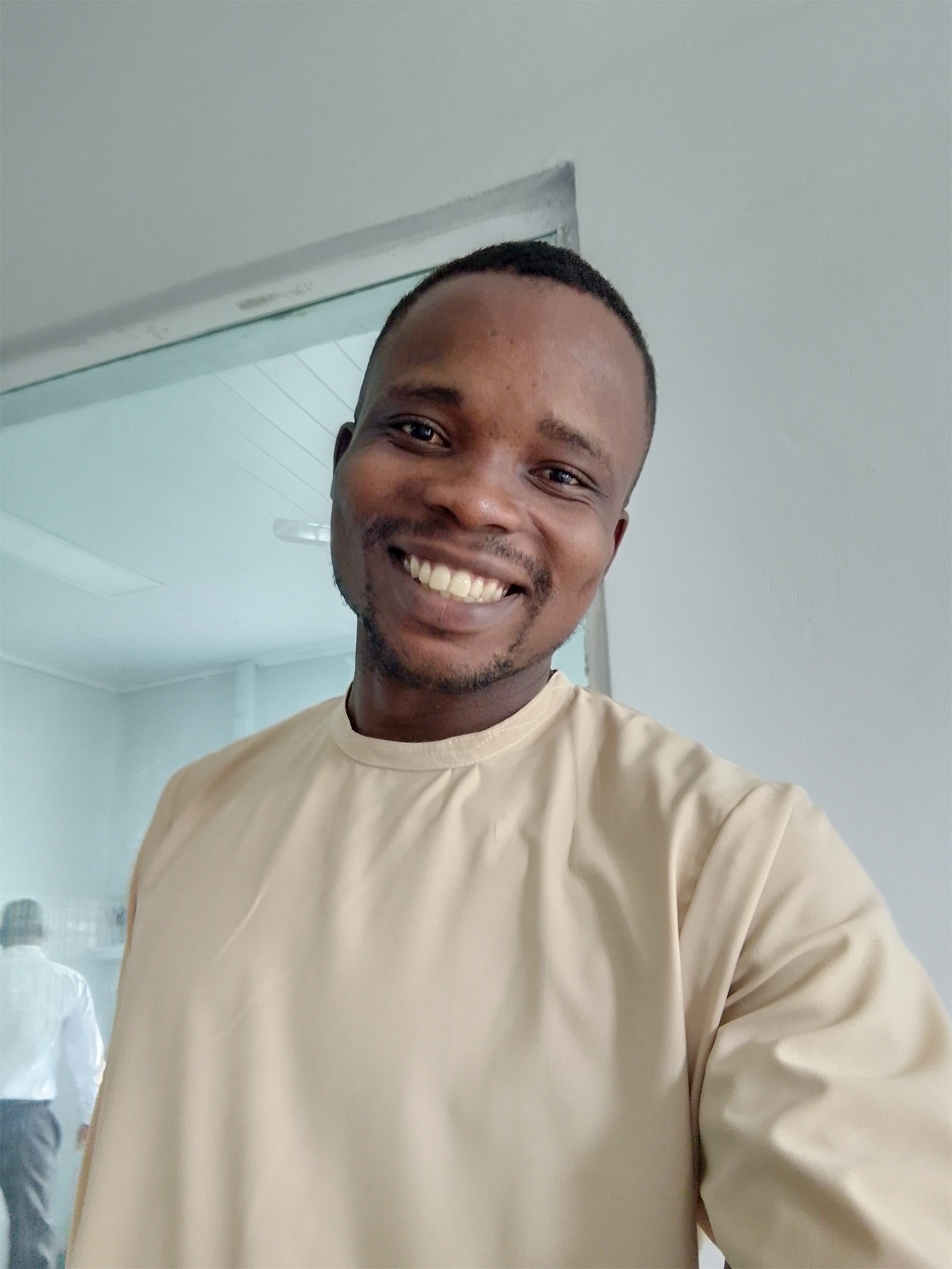 Profile picture for user lovetechcyb