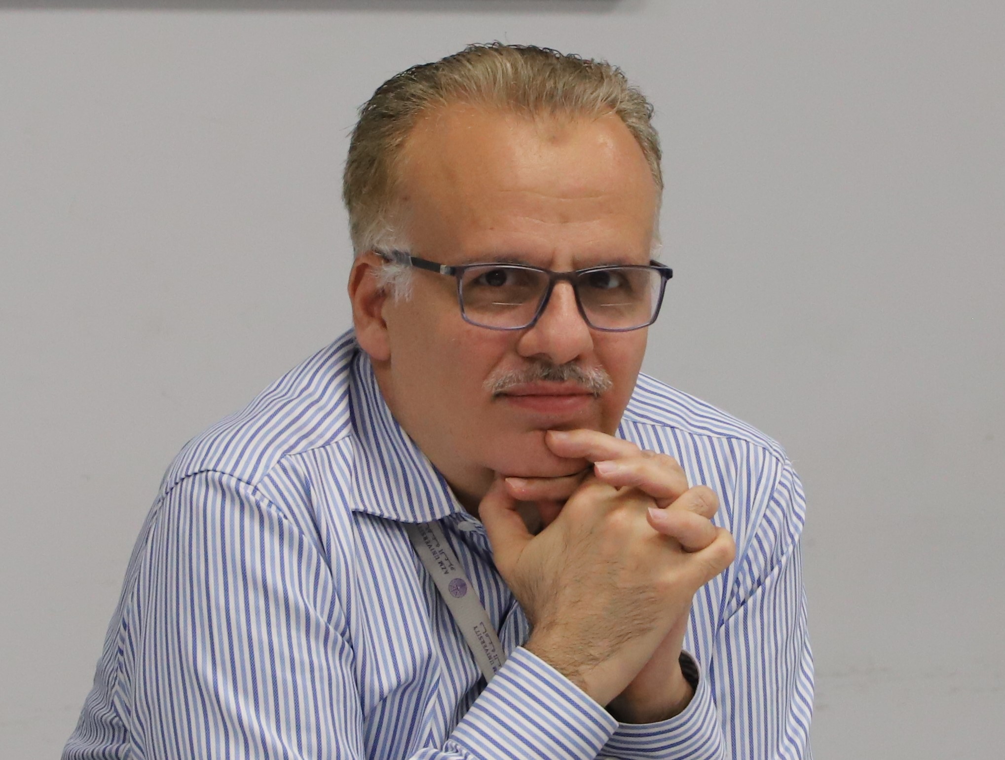 Profile picture for user hrmawlawi