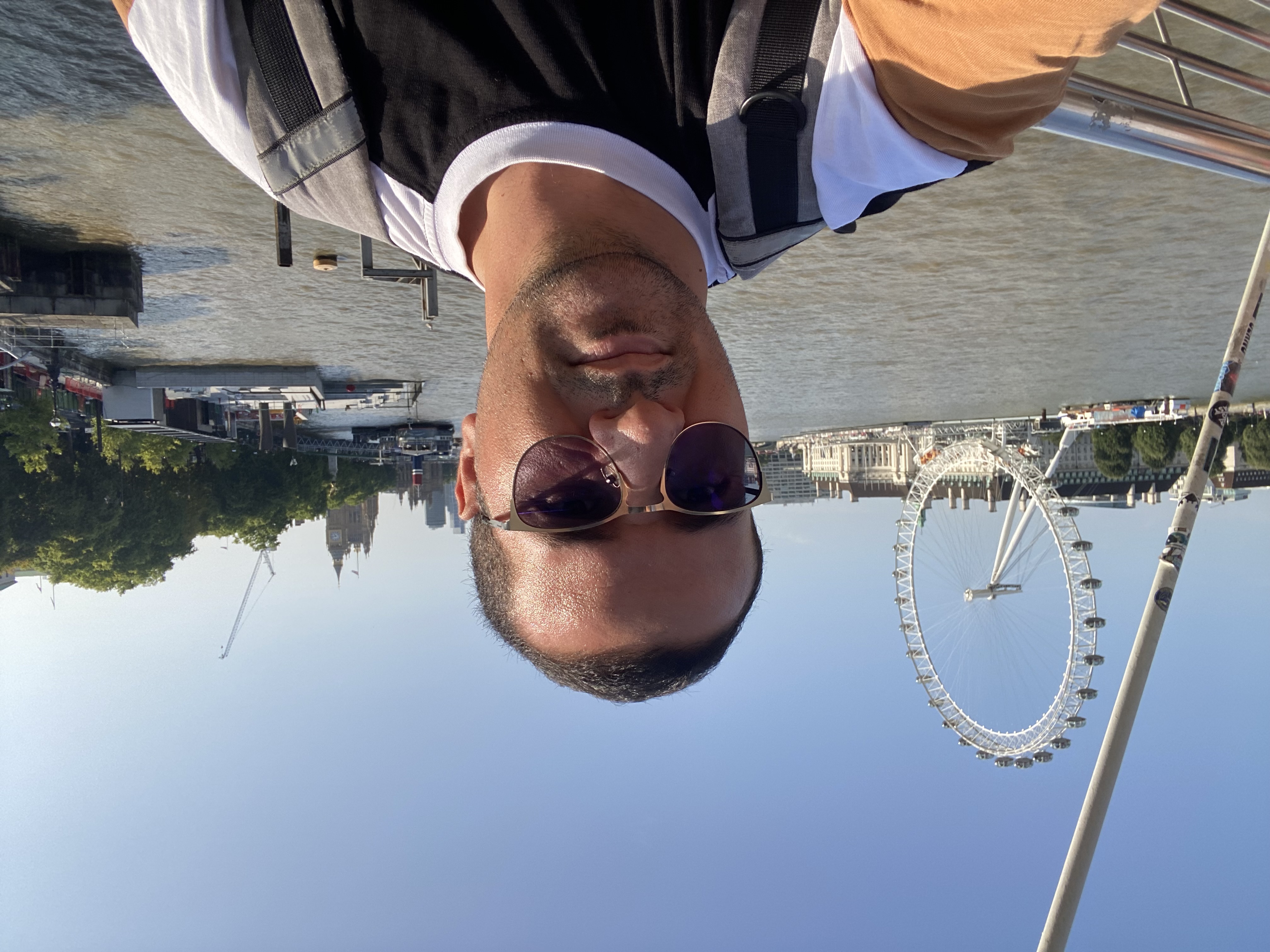 Profile picture for user y.cheikhaoui