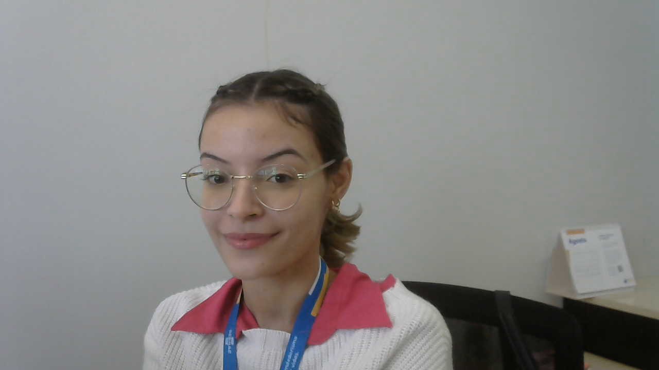 Profile picture for user julia.borges