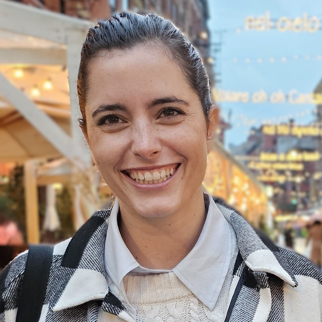 Profile picture for user manuela.alanis