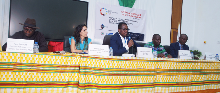 Table d’honneur lors du lancement