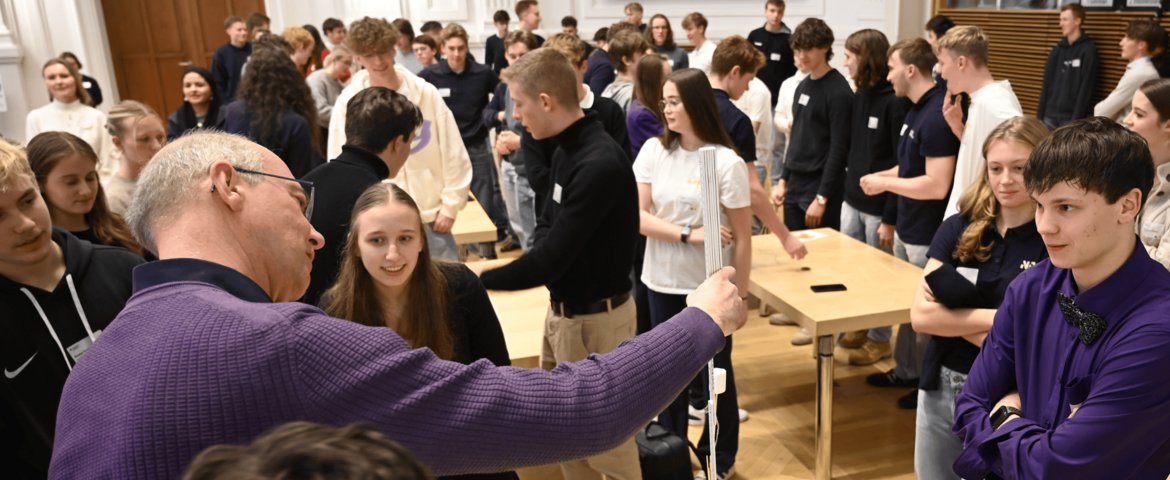 Group of students viewing a demonstrating during Global Entrepreneurship Week in Germany