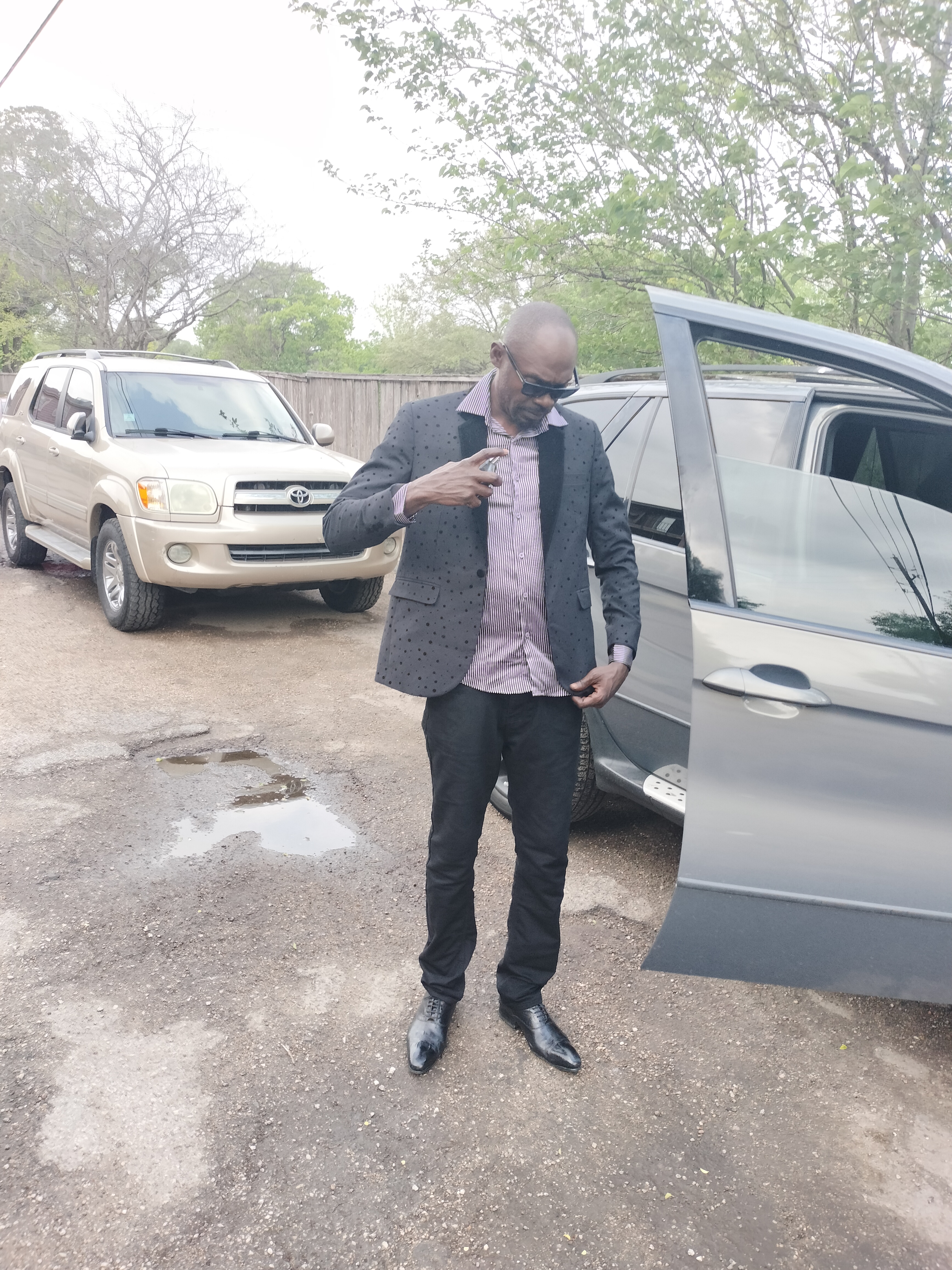 Profile picture for user badibangakapongo