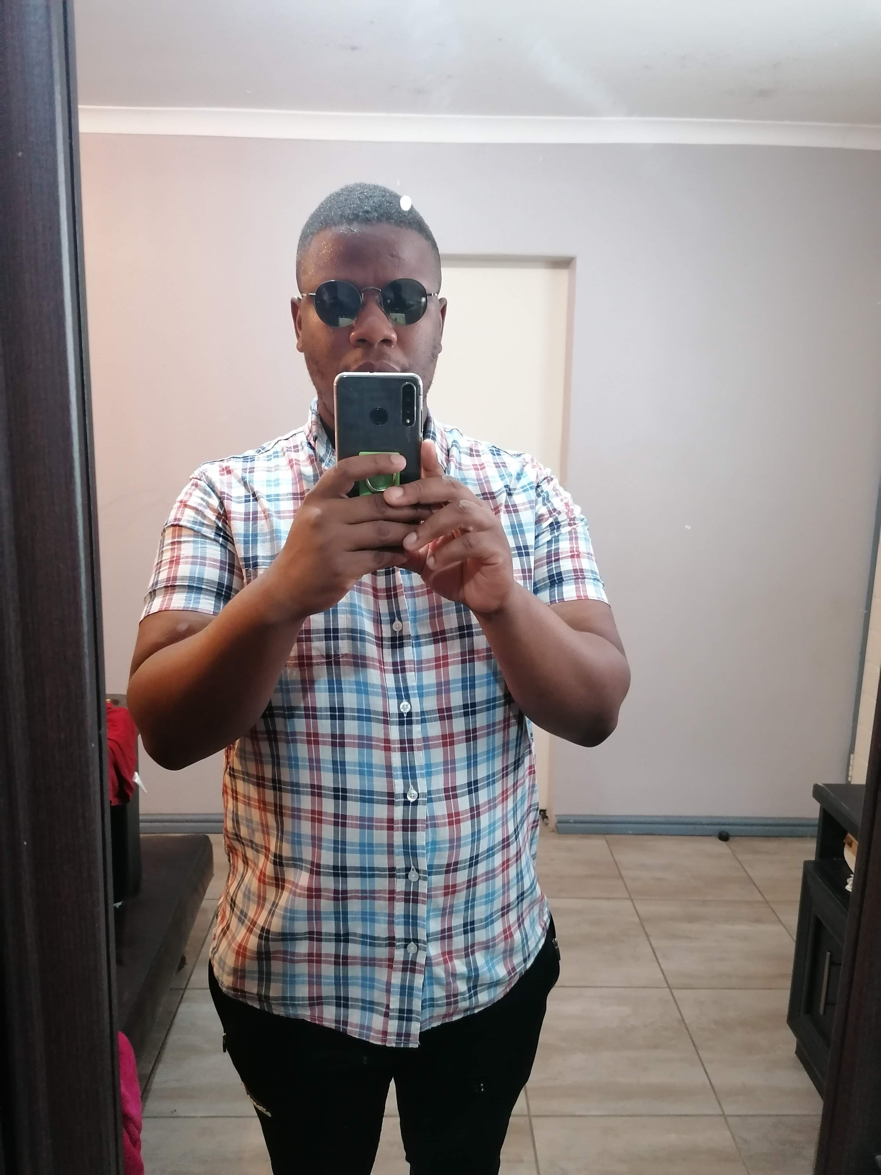 Profile picture for user vuyolwethurubusana