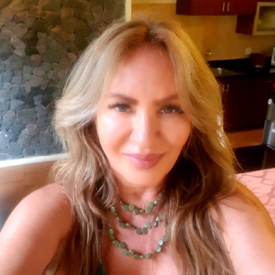 Profile picture for user suziebatson