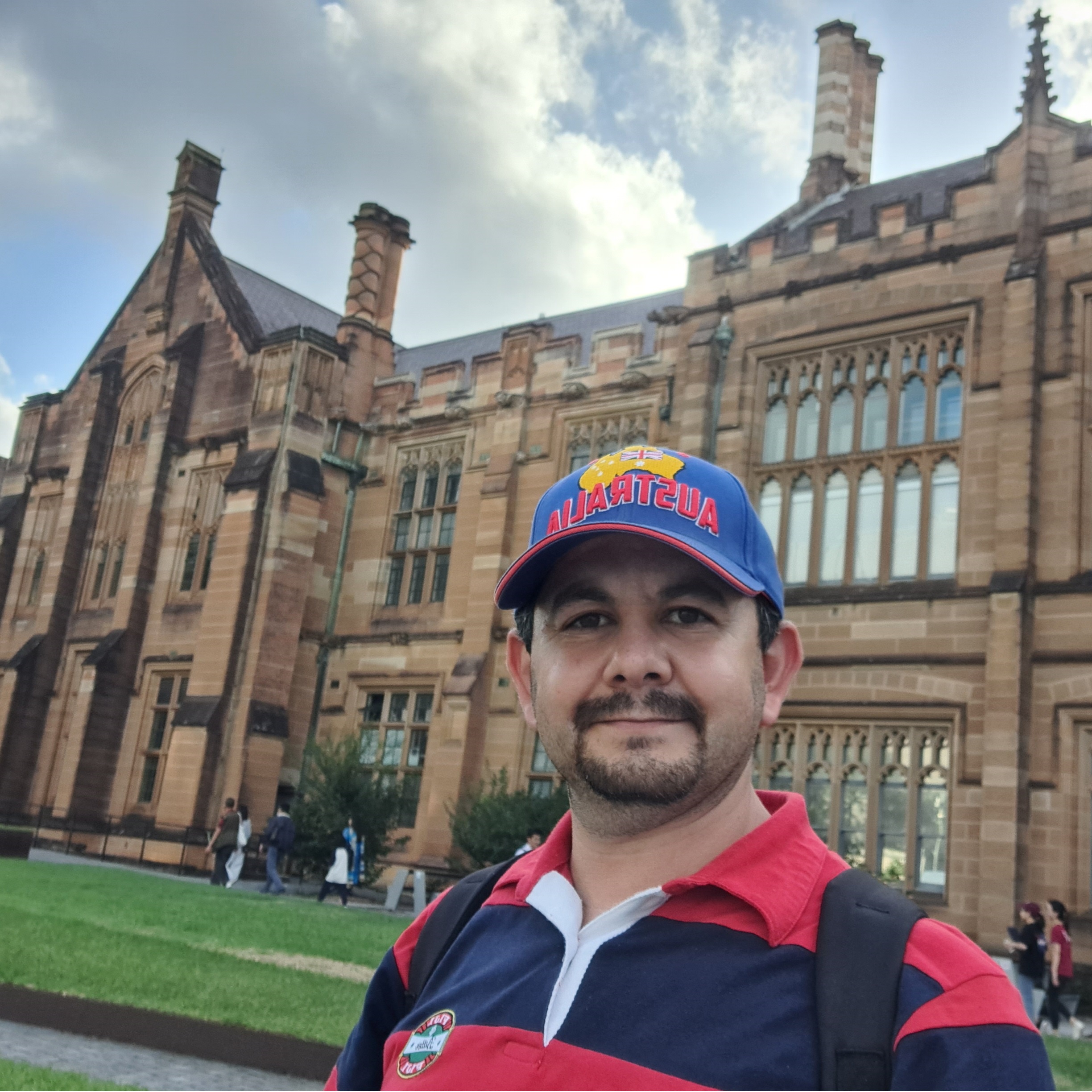 Profile picture for user hosseinalipour3575