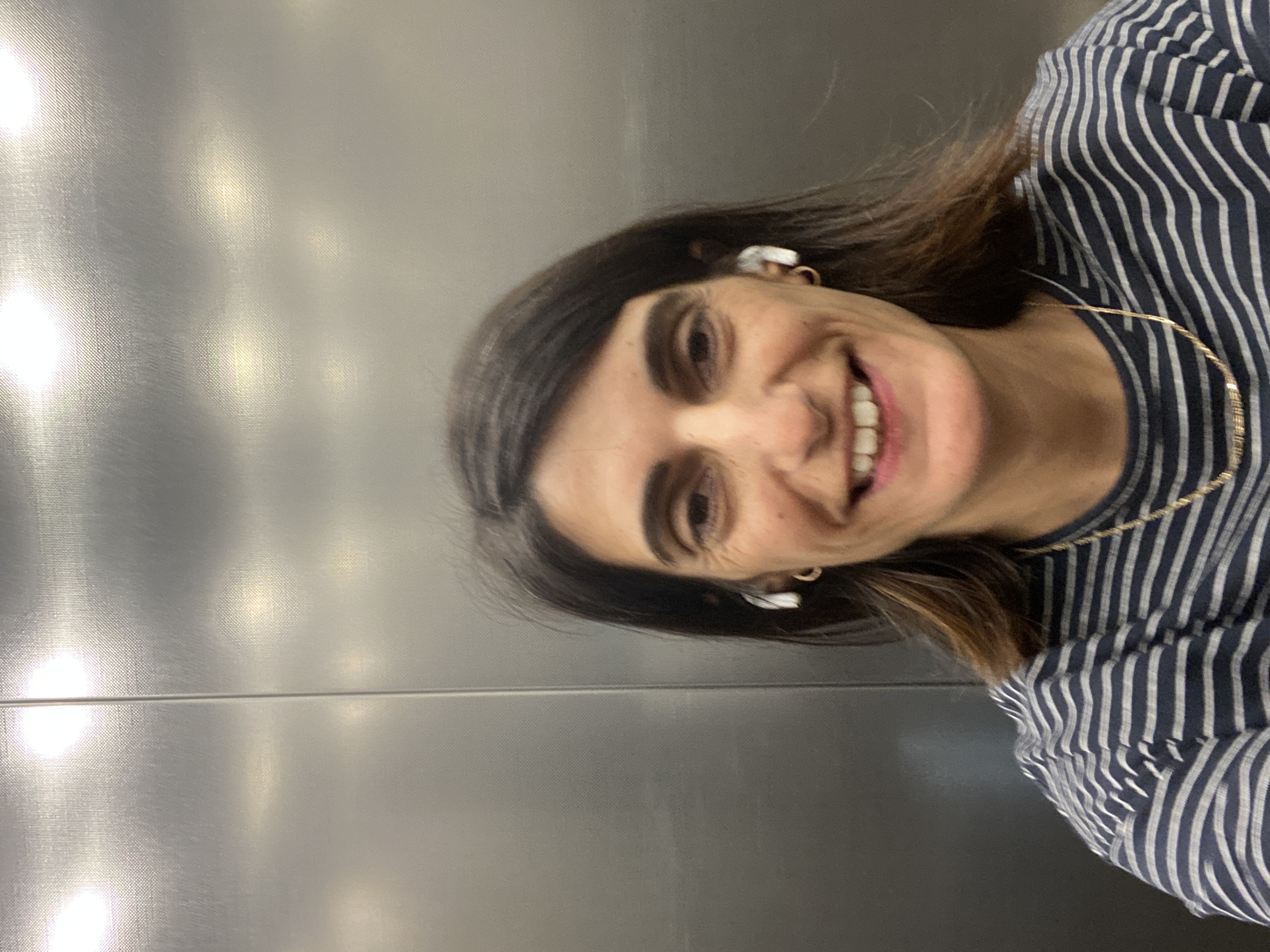 Profile picture for user annettearzoumanian